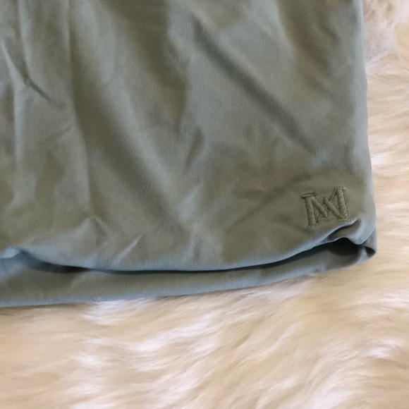 Basic Shorts - Picture 3 of 4